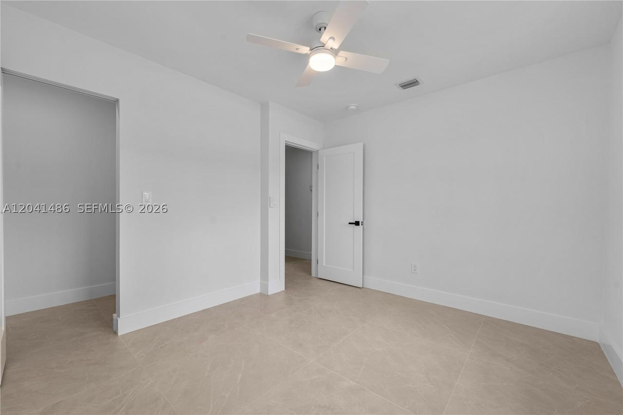 Real estate property located at 12370 190th Ter, Miami-dade, So Miami Heights Addn E, Miami, FL