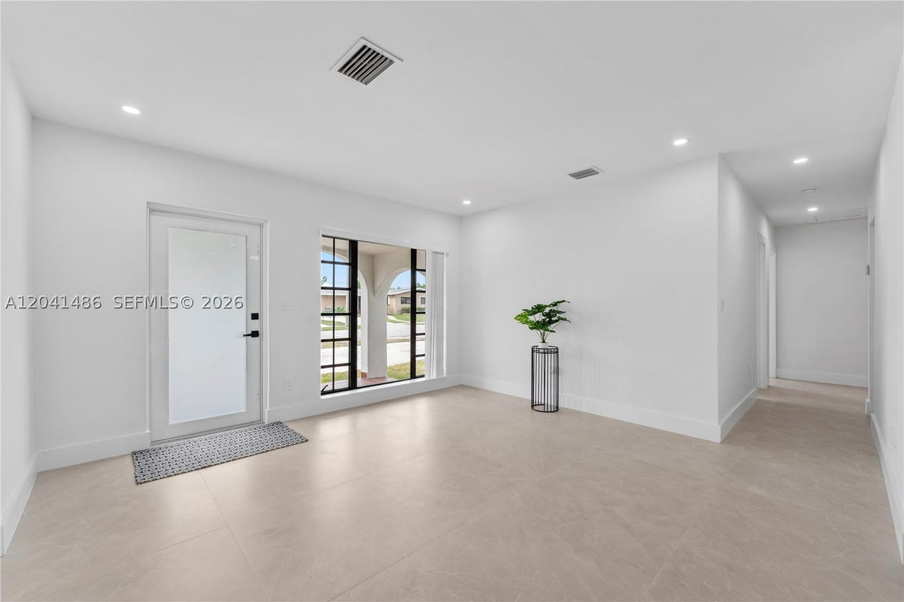 Real estate property located at 12370 190th Ter, Miami-dade, So Miami Heights Addn E, Miami, FL