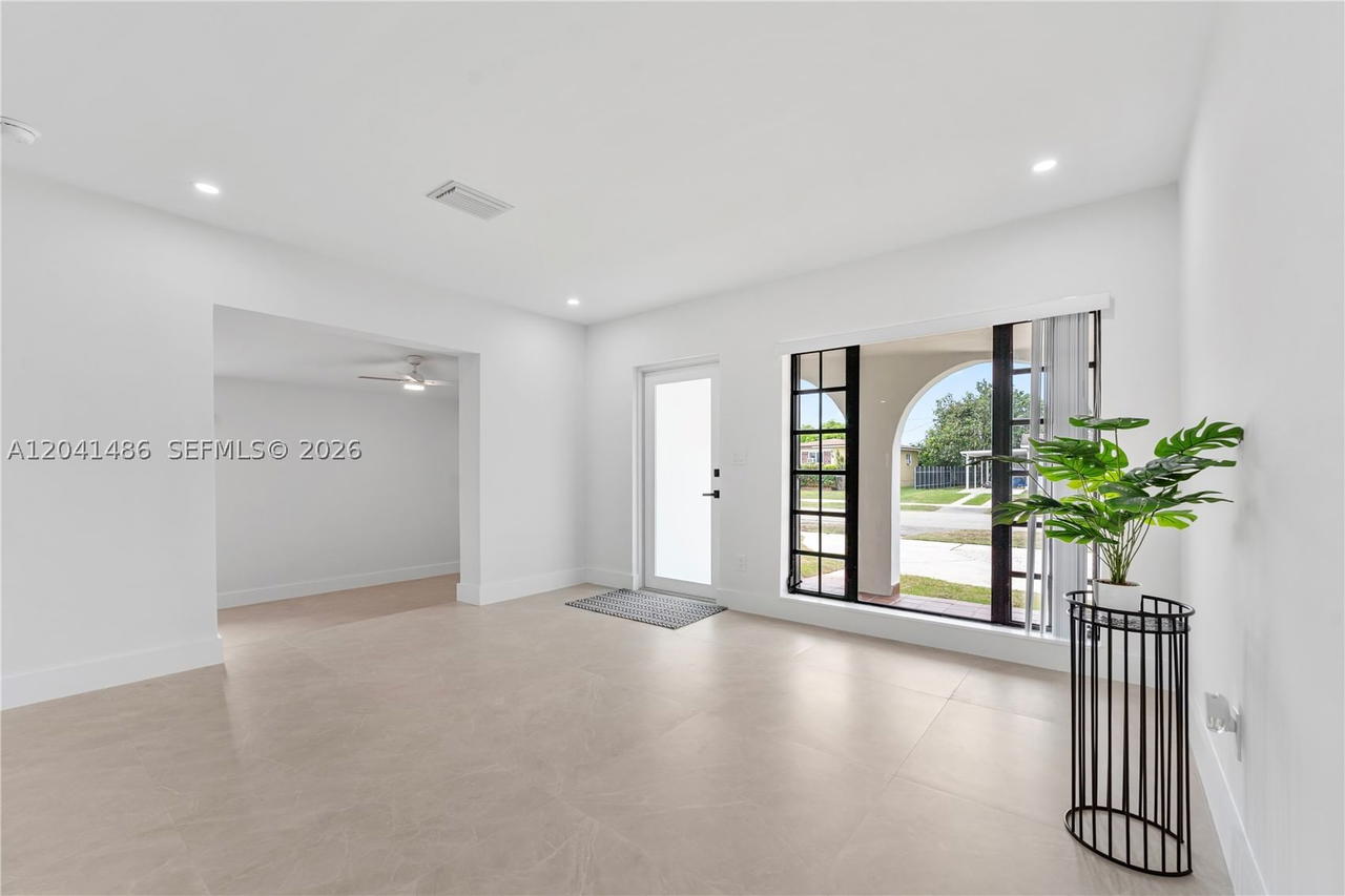Real estate property located at 12370 190th Ter, Miami-dade, So Miami Heights Addn E, Miami, FL