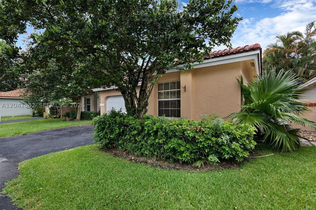 Real estate property located at 1513 Garden Rd, Broward, Country Isles Garden Home, Weston, FL
