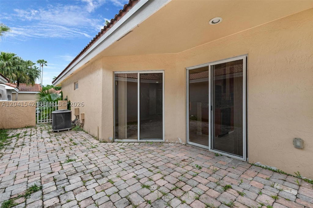 Real estate property located at 1513 Garden Rd, Broward, Country Isles Garden Home, Weston, FL