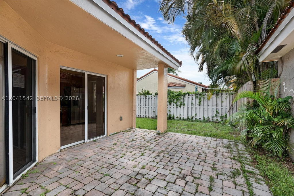 Real estate property located at 1513 Garden Rd, Broward, Country Isles Garden Home, Weston, FL