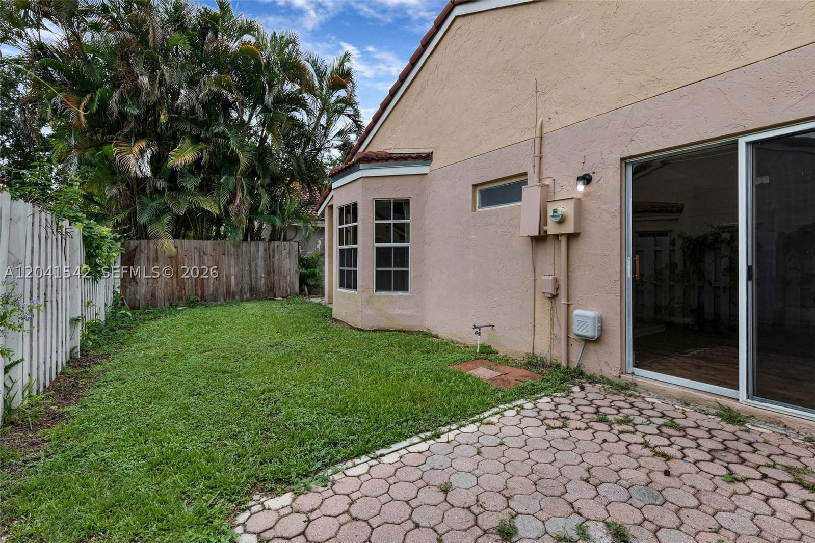 Real estate property located at 1513 Garden Rd, Broward, Country Isles Garden Home, Weston, FL