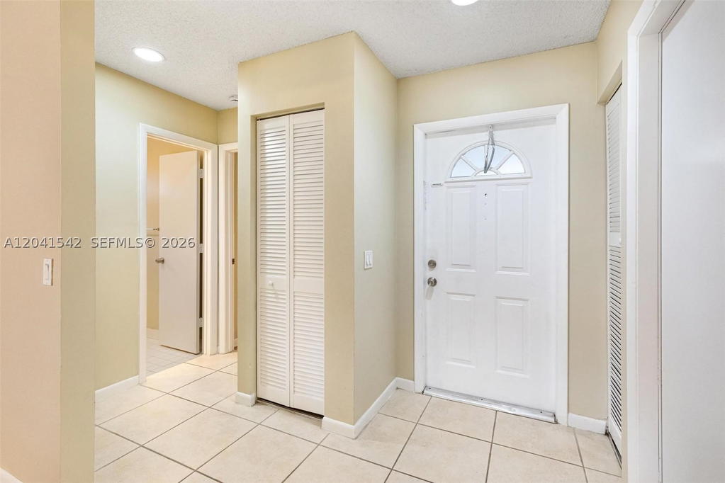 Real estate property located at 1513 Garden Rd, Broward, Country Isles Garden Home, Weston, FL