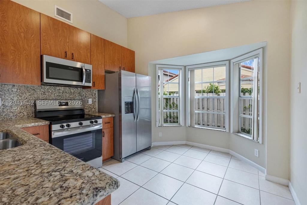 Real estate property located at 1513 Garden Rd, Broward, Country Isles Garden Home, Weston, FL