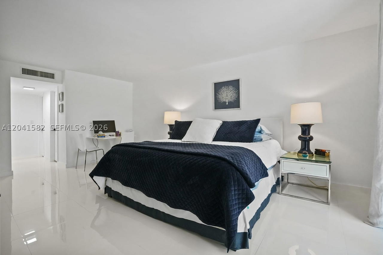 Real estate property located at 6423 Collins Ave #203, Miami-dade, Mar Del Plata Condo, Miami Beach, FL