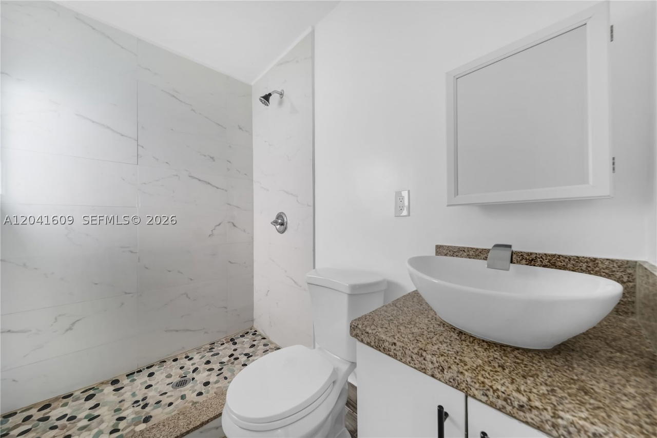 Real estate property located at 2440 31st Ave, Broward, Golden Ridge Add, Fort Lauderdale, FL