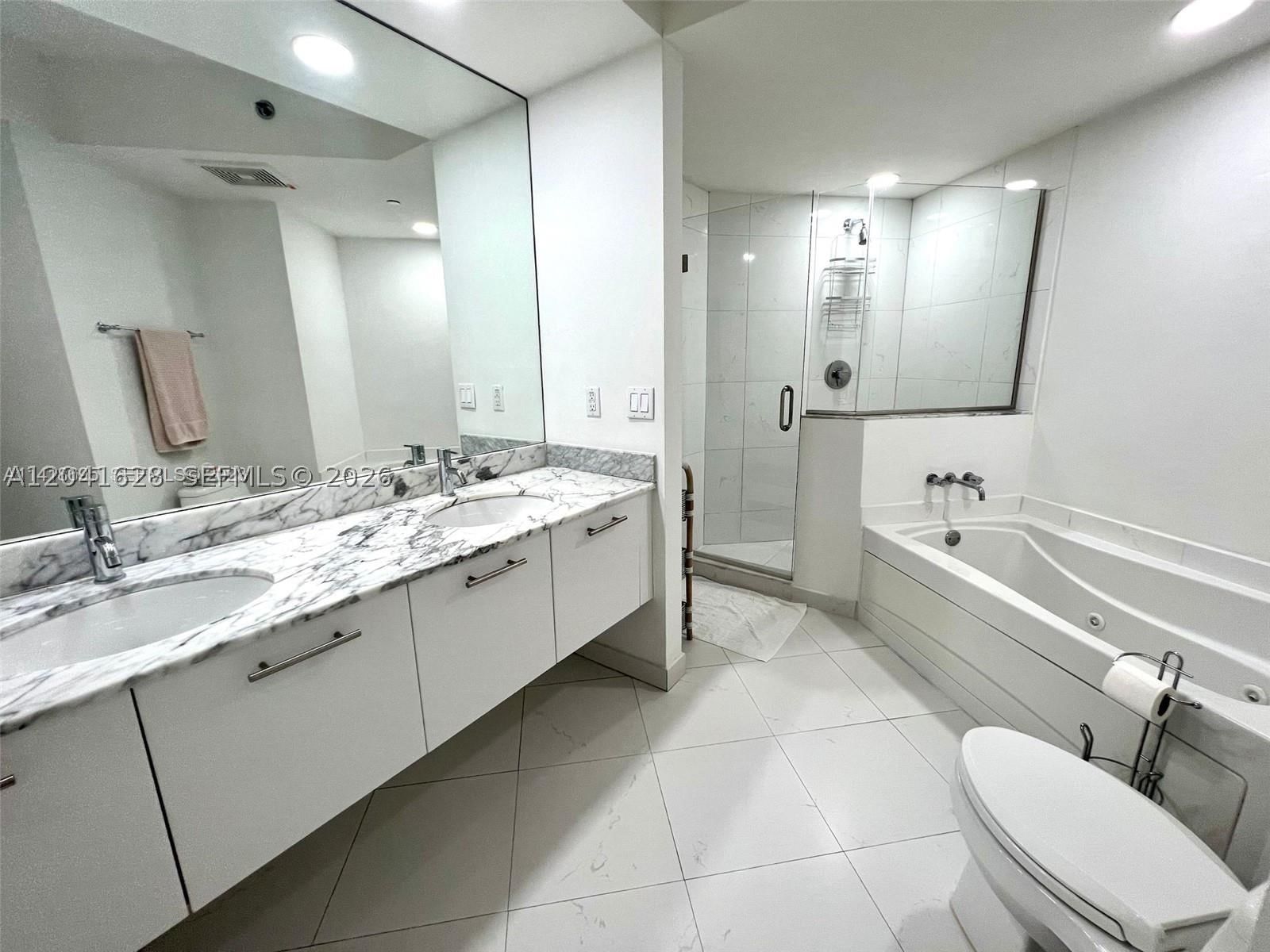 Real estate property located at 500 Brickell Ave #1410, Miami-dade, 500 Brickell East Condo, Miami, FL