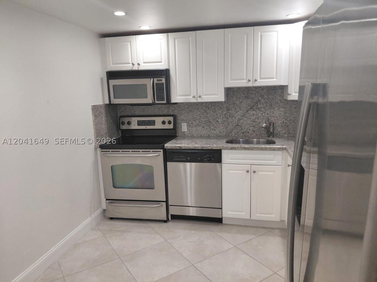 Real estate property located at 5701 Collins Ave #619, Miami-dade, Arlen Beach Condo, Miami Beach, FL