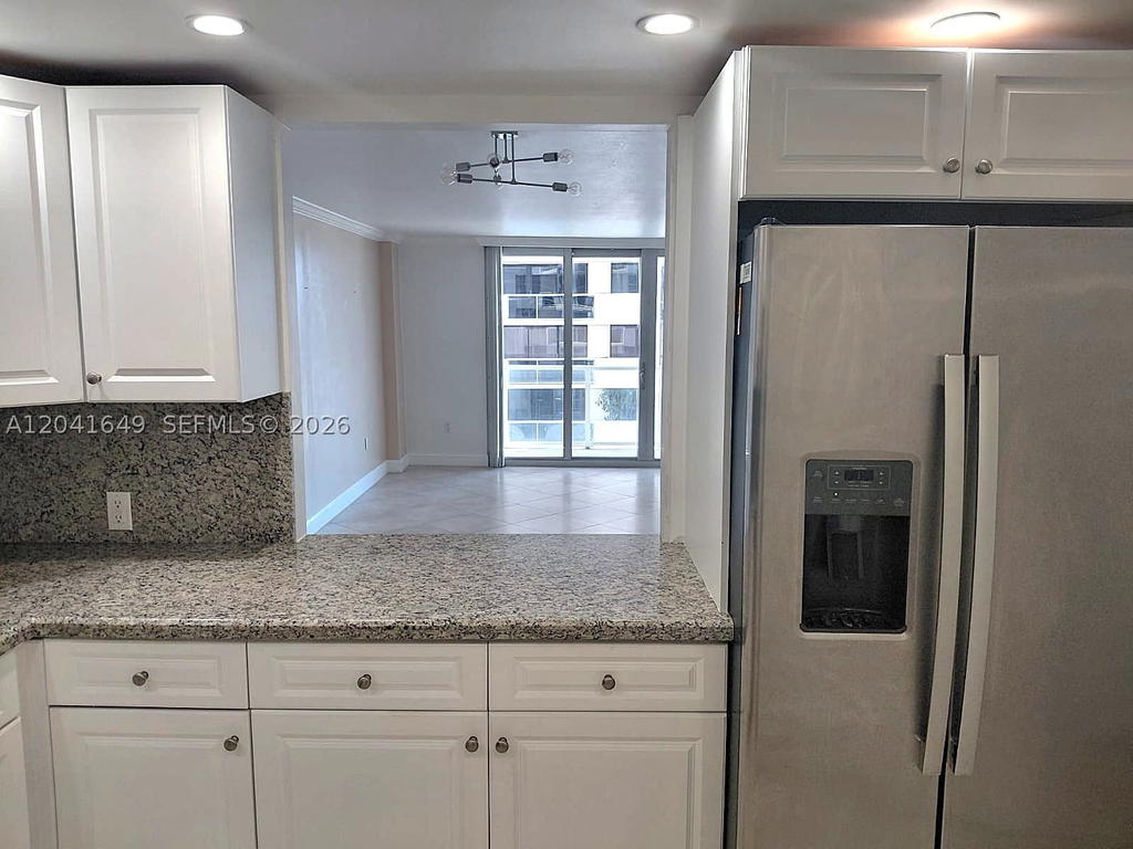 Real estate property located at 5701 Collins Ave #619, Miami-dade, Arlen Beach Condo, Miami Beach, FL