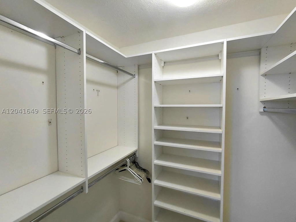 Real estate property located at 5701 Collins Ave #619, Miami-dade, Arlen Beach Condo, Miami Beach, FL