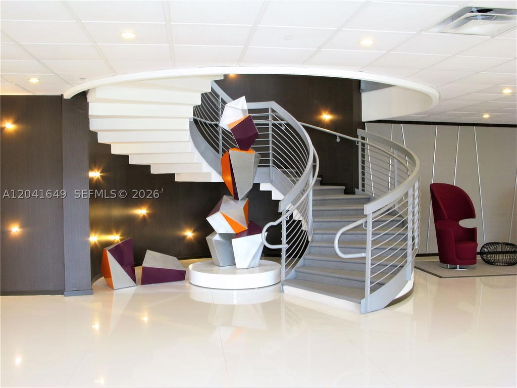 Real estate property located at 5701 Collins Ave #619, Miami-dade, Arlen Beach Condo, Miami Beach, FL