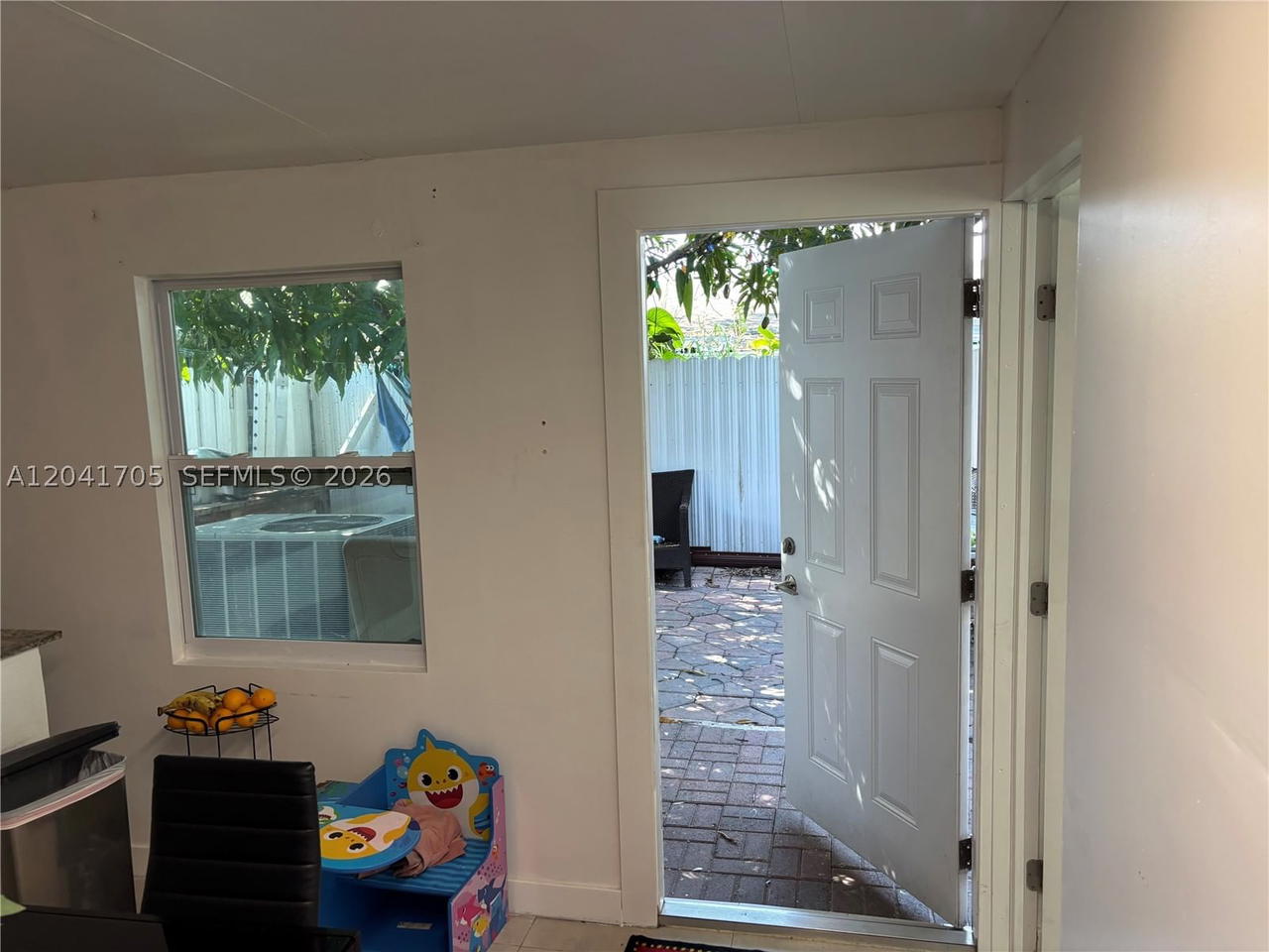 Real estate property located at 21122 39th Ave, Miami-dade, Vista Townhouse Sec C, Miami Gardens, FL