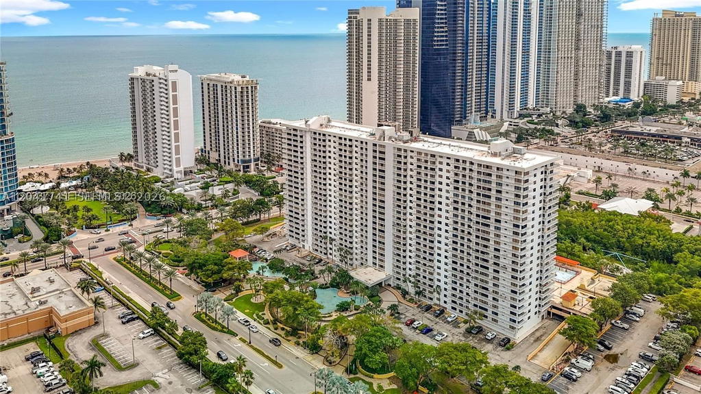 Real estate property located at 210 174th St #405, Miami-dade, Winston Towers 600 Condo, Sunny Isles Beach, FL