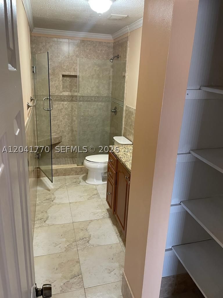 Real estate property located at 10851 6th St #5, Miami-dade, Villas De Cancun Condo, Sweetwater, FL