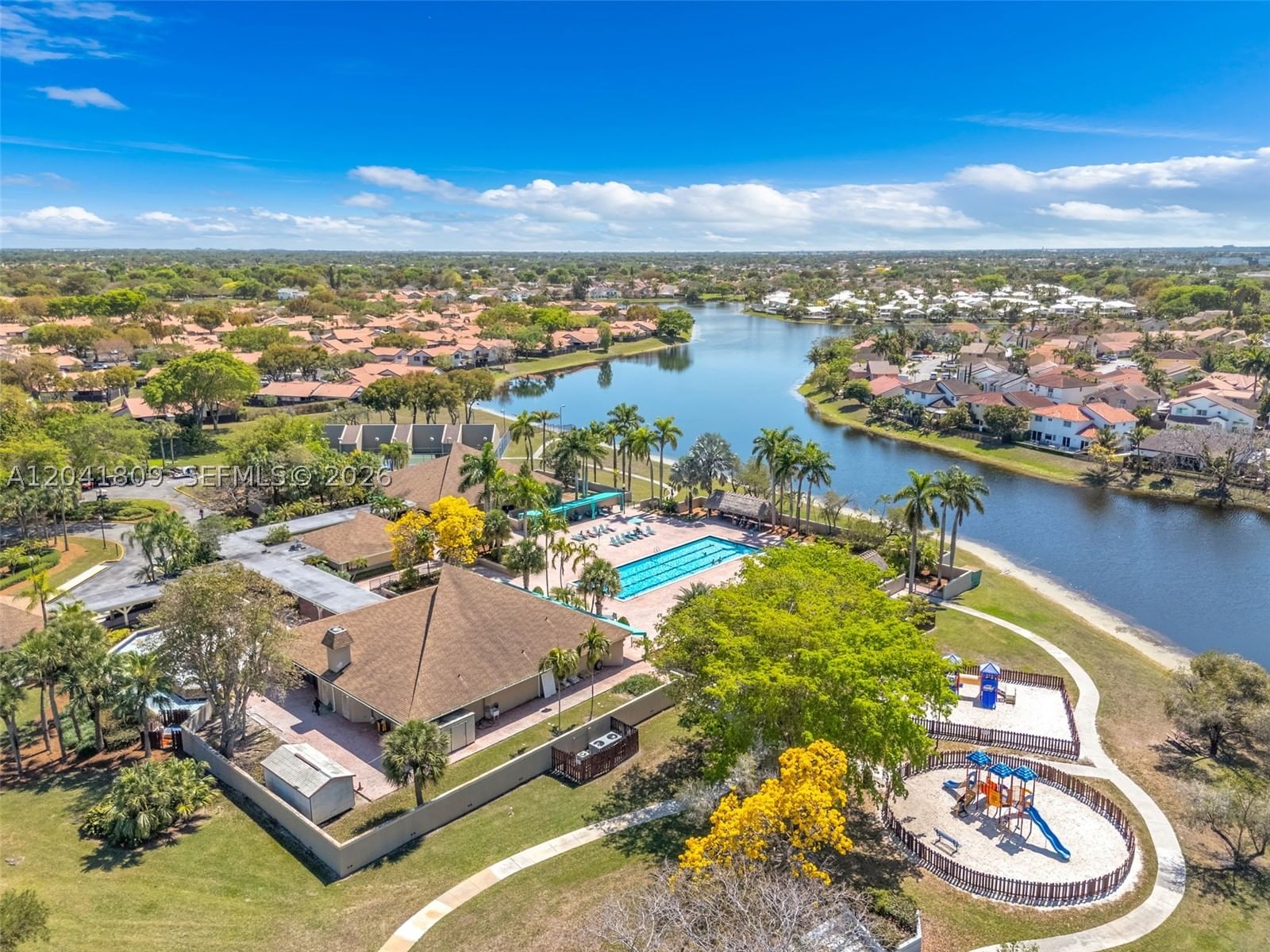 Real estate property located at 4766 154th Ave, Miami-dade, Lakes Of The Meadow-meado, Miami, FL