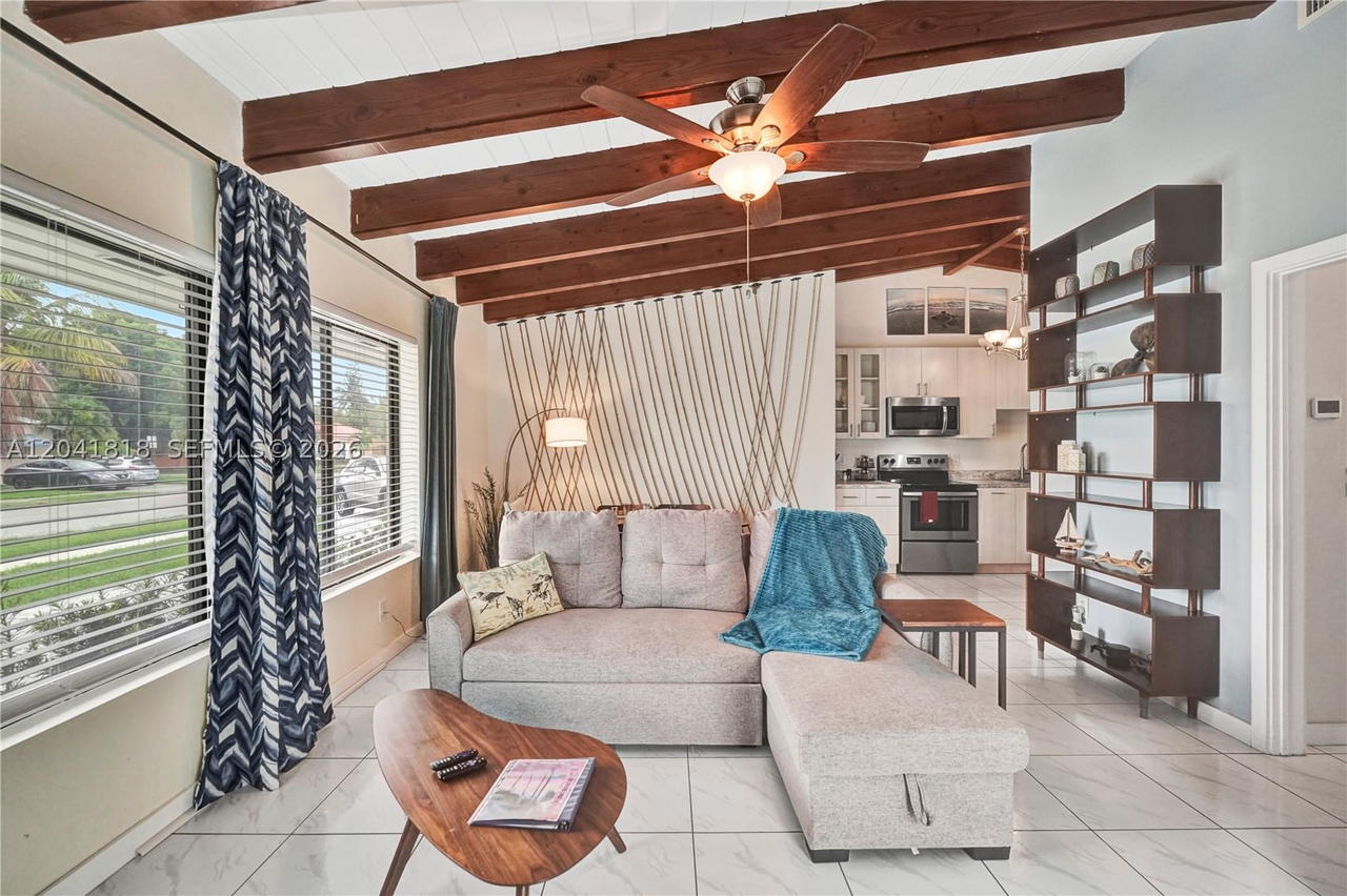 Real estate property located at 1704 Rodman St, Broward, Hollywood South Side Add, Hollywood, FL
