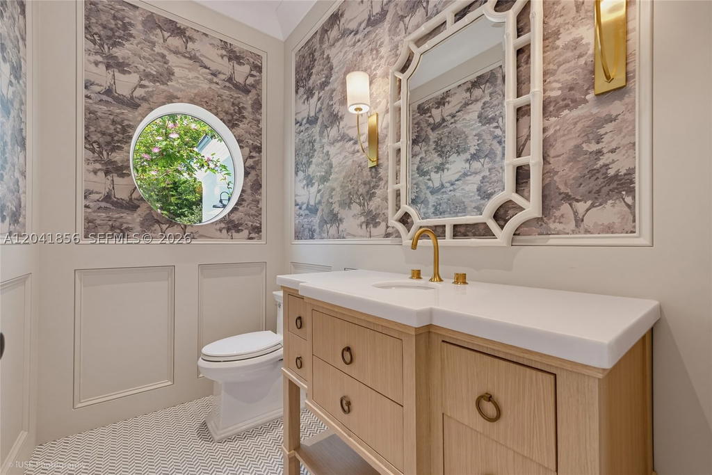 Real estate property located at 1241 Mariola Ct, Miami-dade, Coral Gables Country Club, Coral Gables, FL