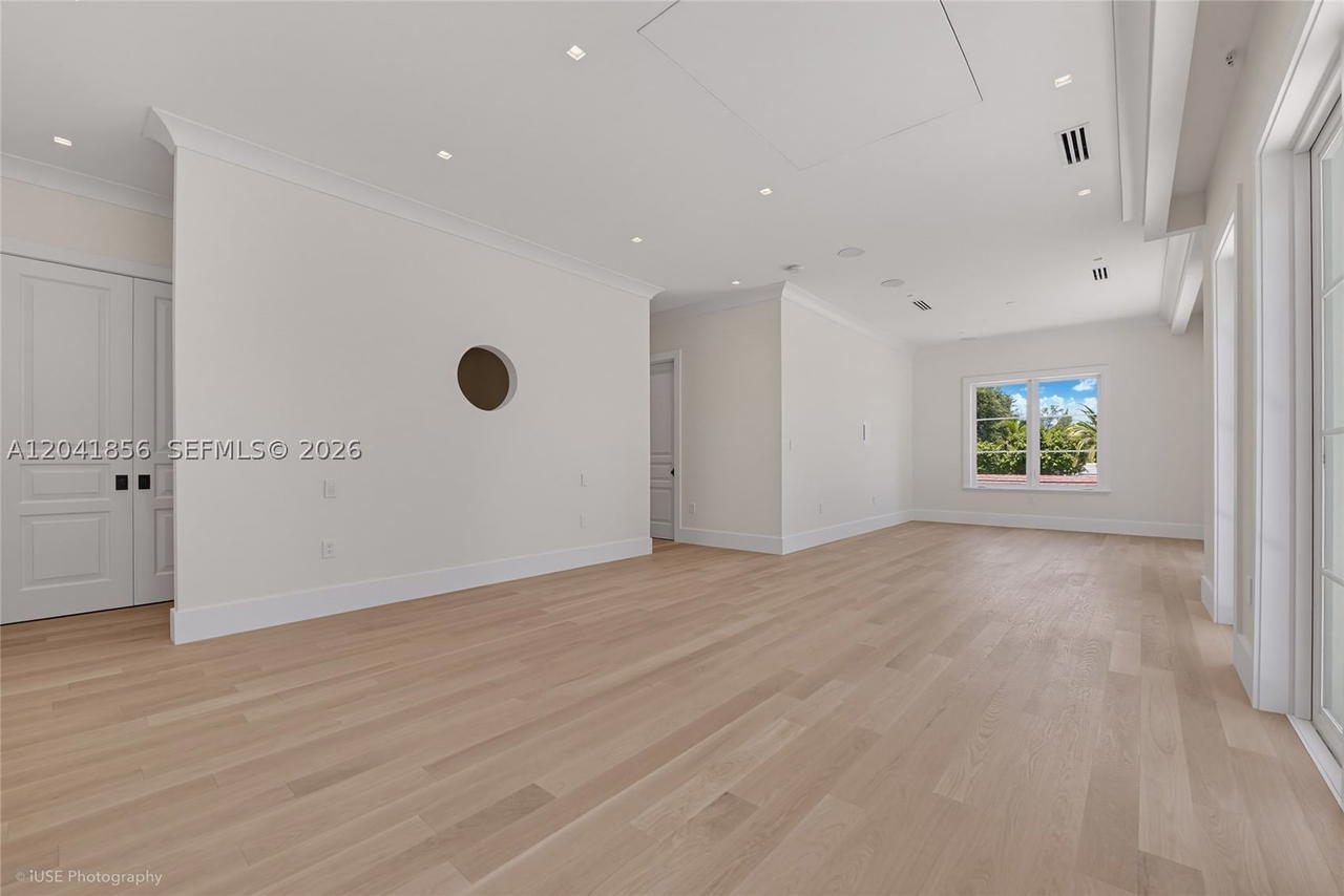 Real estate property located at 1241 Mariola Ct, Miami-dade, Coral Gables Country Club, Coral Gables, FL