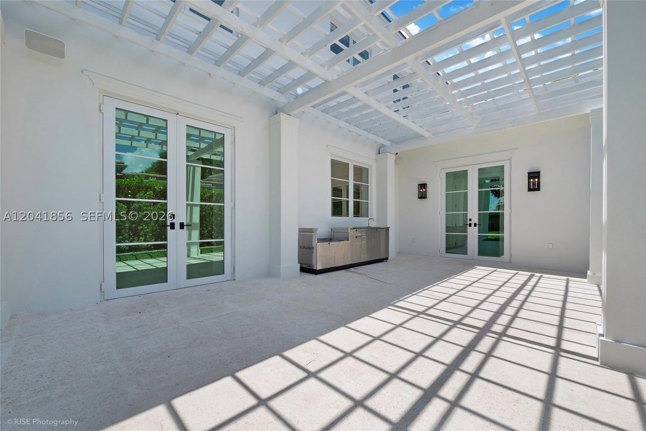 Real estate property located at 1241 Mariola Ct, Miami-dade, Coral Gables Country Club, Coral Gables, FL