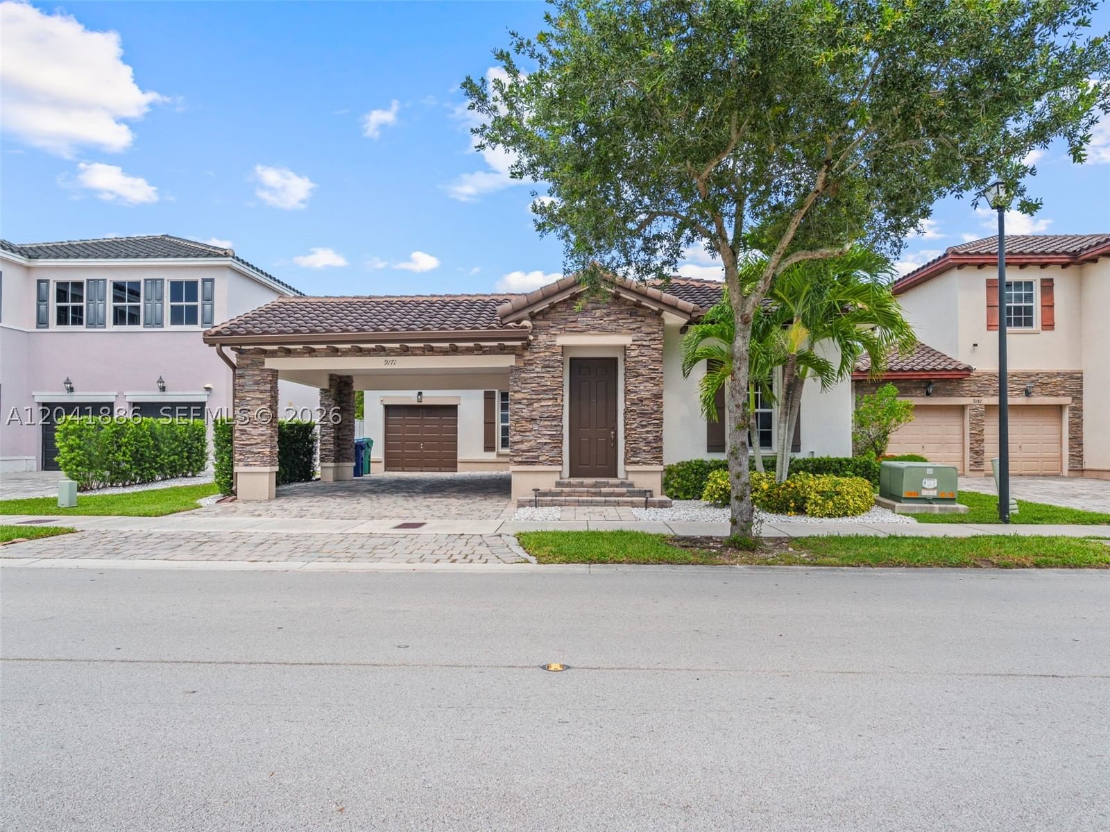 Real estate property located at 9171 172nd Ave, Miami-dade, Kendall Commons Residenti, Miami, FL