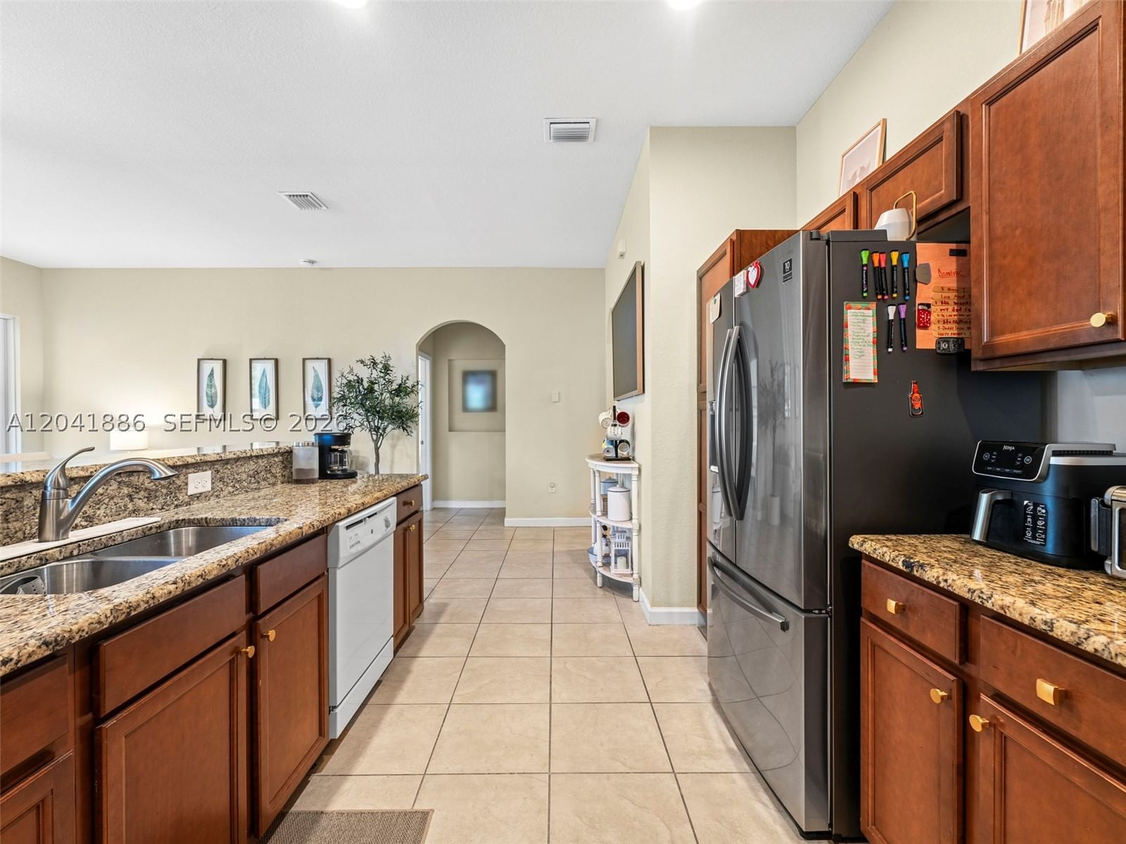 Real estate property located at 9171 172nd Ave, Miami-dade, Kendall Commons Residenti, Miami, FL