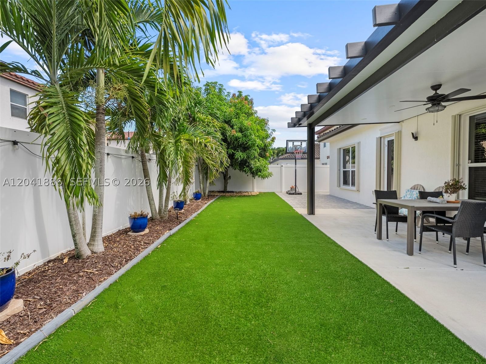 Real estate property located at 9171 172nd Ave, Miami-dade, Kendall Commons Residenti, Miami, FL