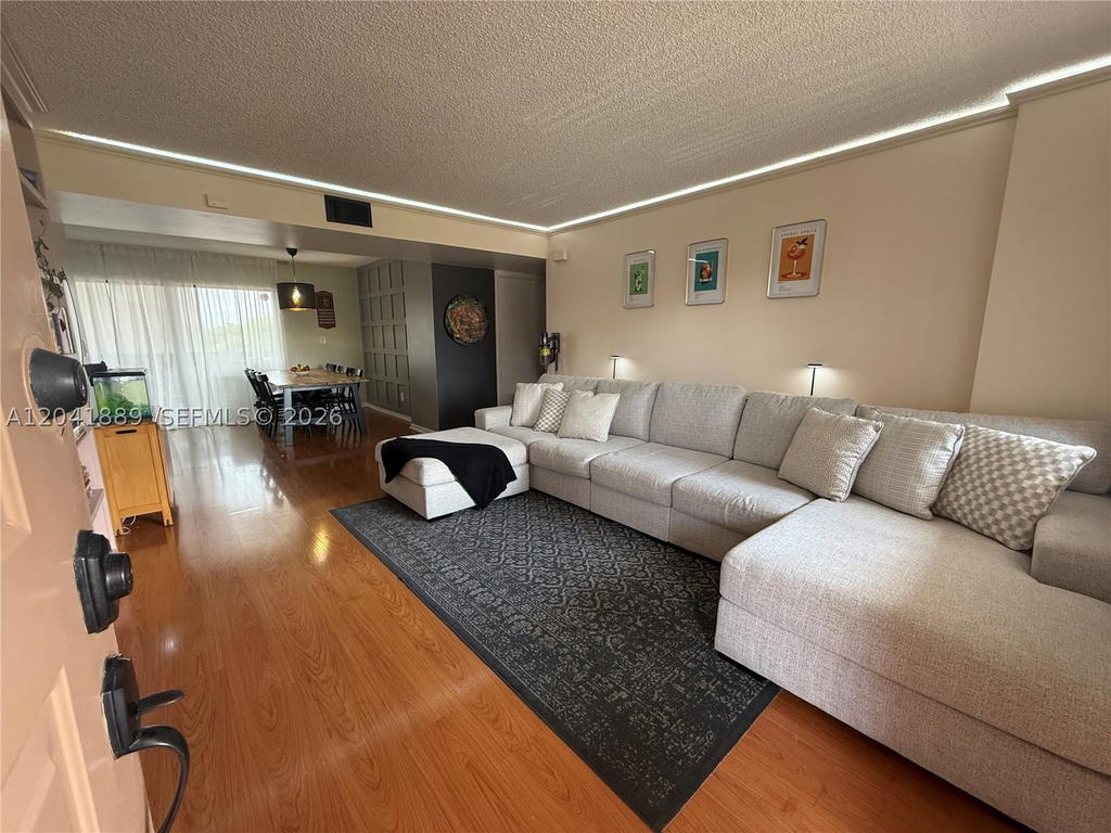 Real estate property located at 17000 67th Ave #402, Miami-dade, Country Lane Condo #1, Hialeah, FL