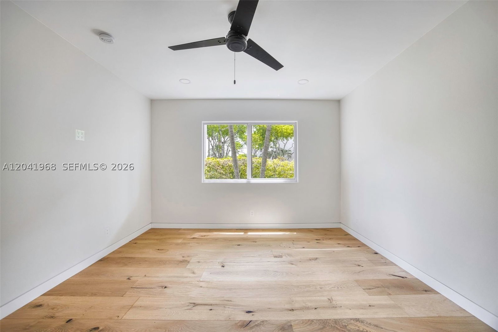 Real estate property located at 100 Edgewater Dr #142, Miami-dade, Waters Edge Of Coral Gabl, Coral Gables, FL