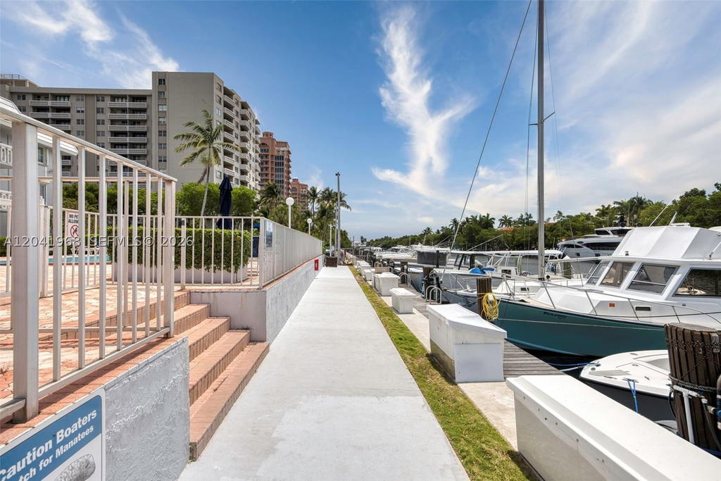 Real estate property located at 100 Edgewater Dr #142, Miami-dade, Waters Edge Of Coral Gabl, Coral Gables, FL