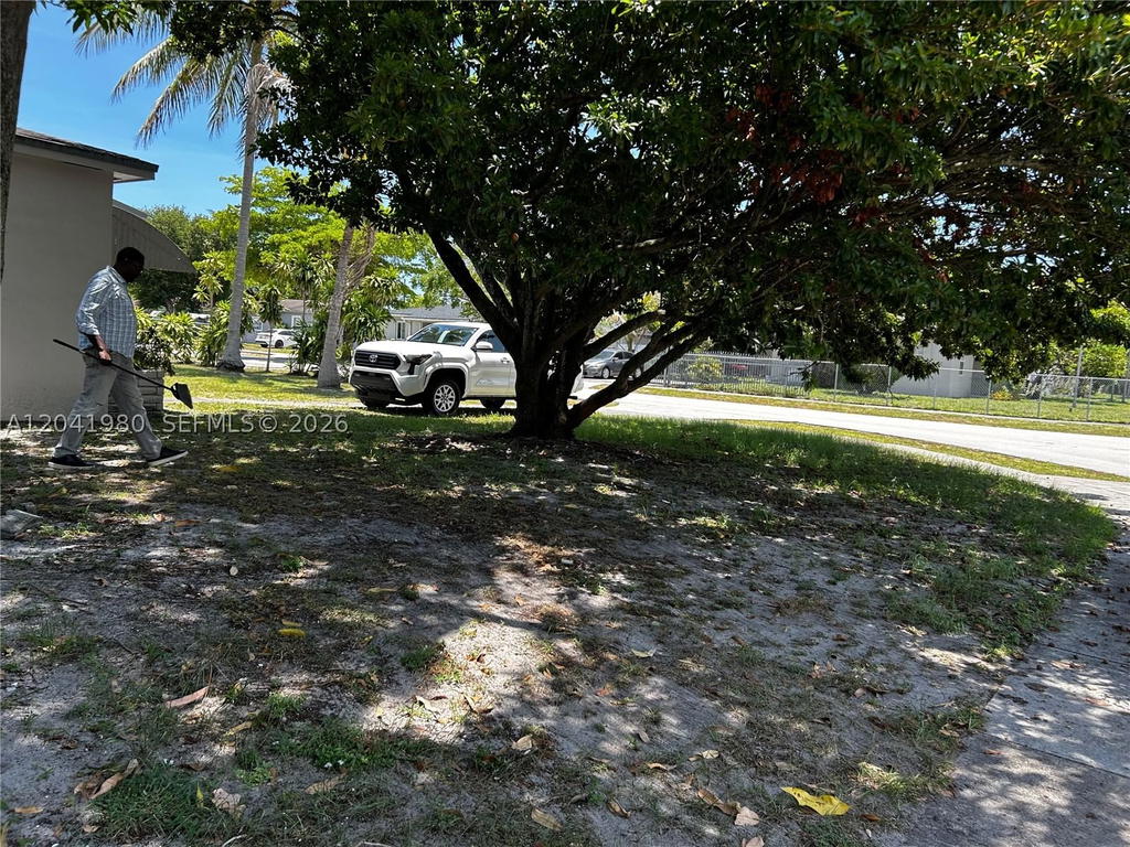 Real estate property located at 295 189th Ter, Miami-dade, Norwood Sub, Miami Gardens, FL