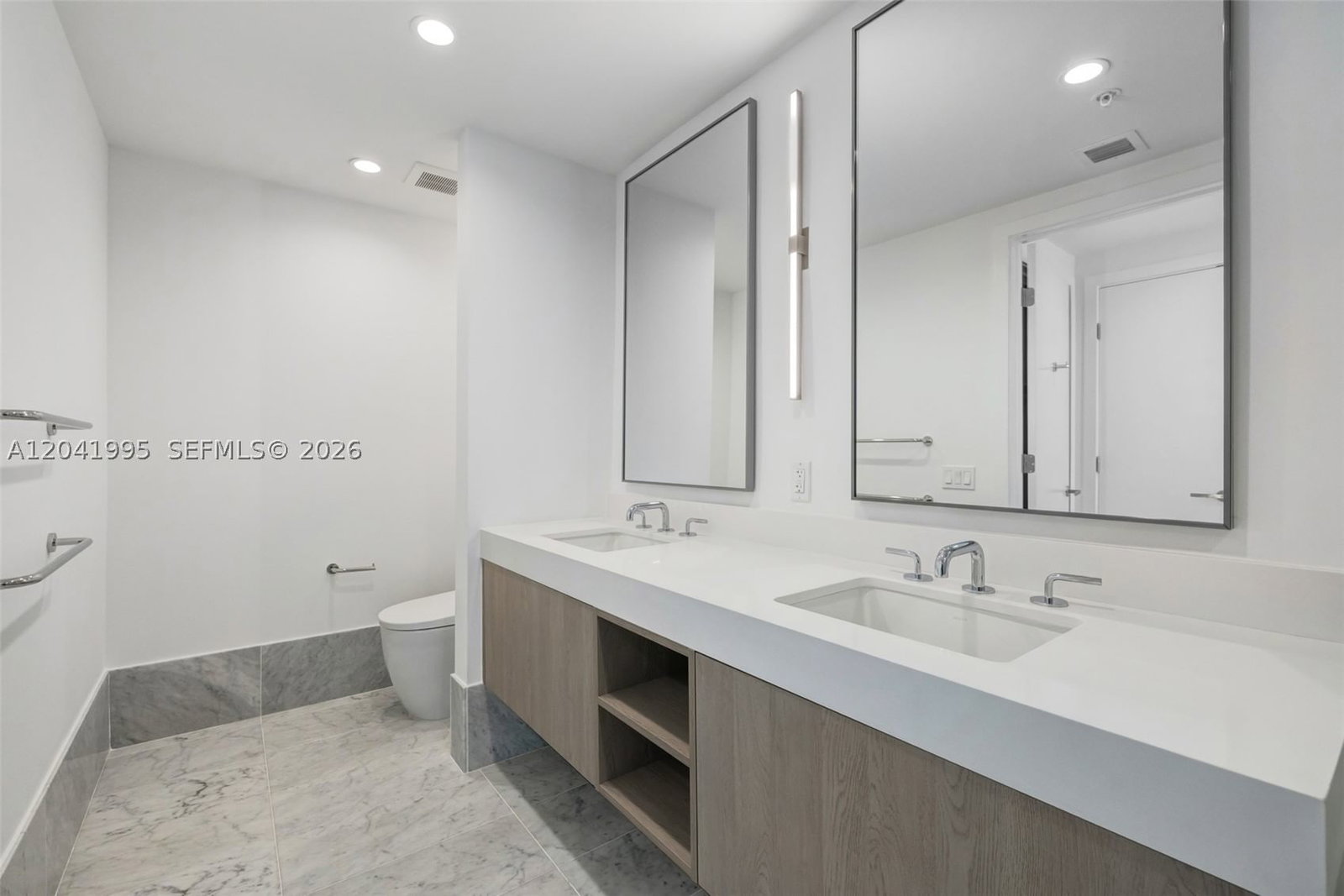 Real estate property located at 9221 Bay Harbor Drive #210, Miami-dade, La Baia Bay Harbor Islands, Bay Harbor Islands, FL