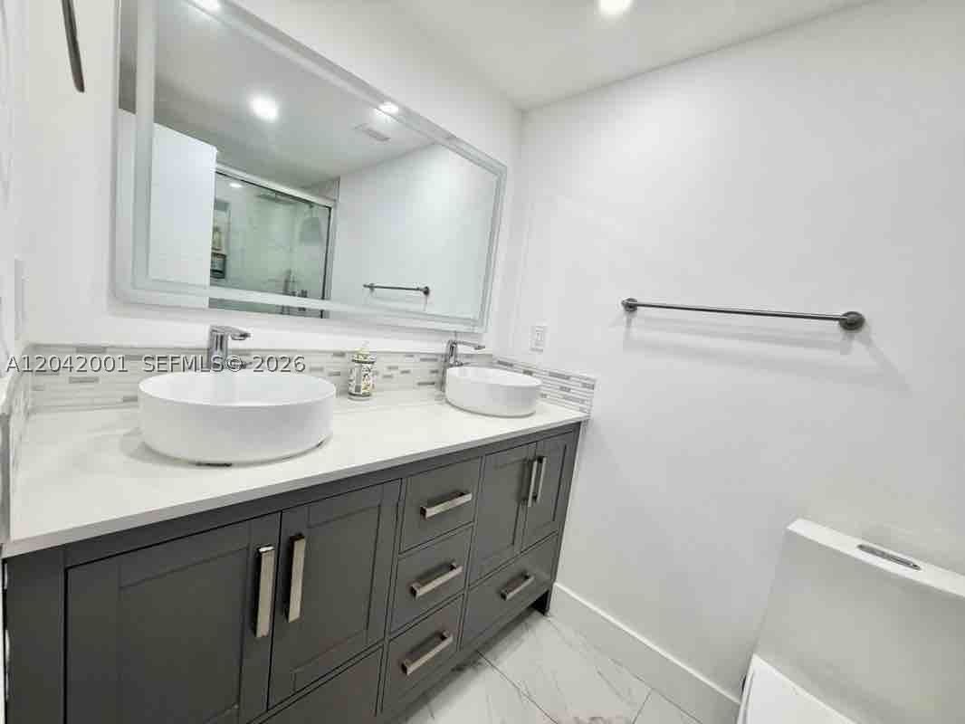 Real estate property located at 500 Bayview Dr #232, Miami-dade, Arlen House West Condo, Sunny Isles Beach, FL