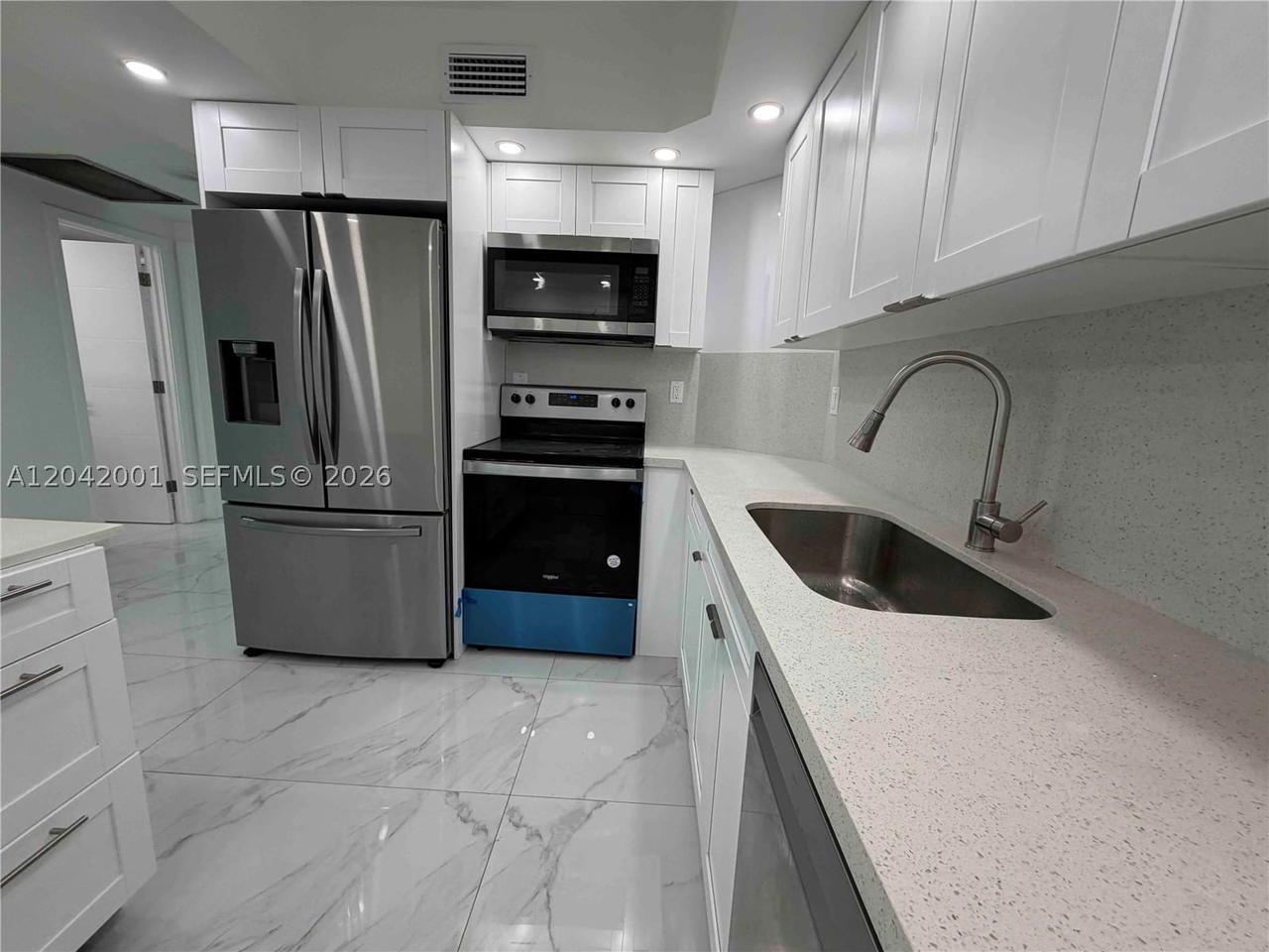 Real estate property located at 500 Bayview Dr #232, Miami-dade, Arlen House West Condo, Sunny Isles Beach, FL