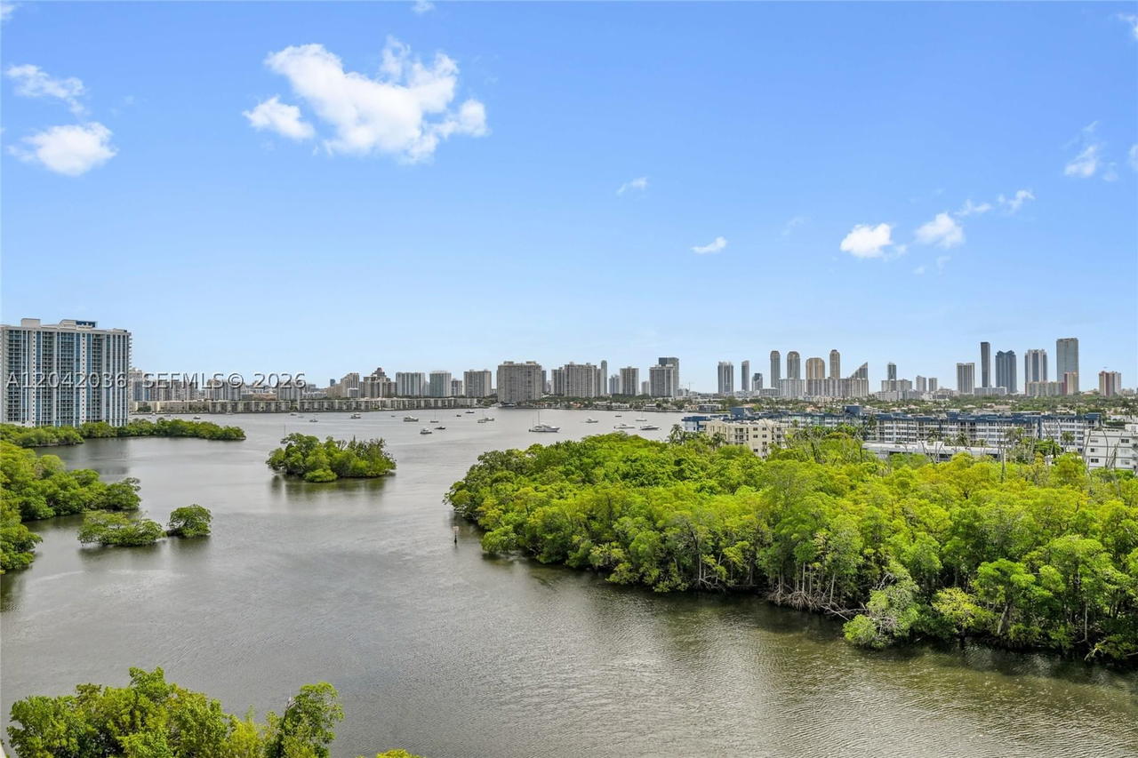 Real estate property located at 16385 Biscayne Blvd #1020, Miami-dade, The Harbour South Condo, North Miami Beach, FL