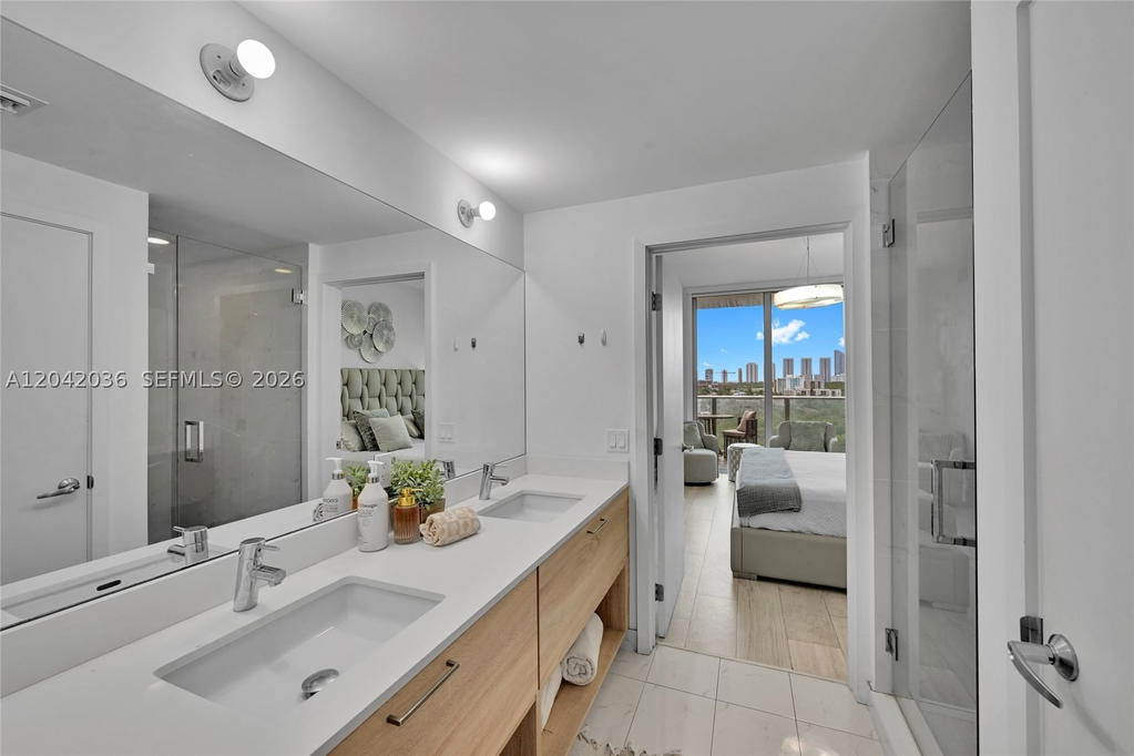 Real estate property located at 16385 Biscayne Blvd #1020, Miami-dade, The Harbour South Condo, North Miami Beach, FL