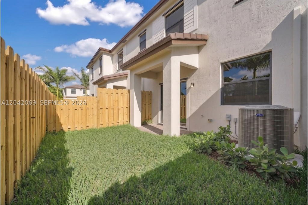 Real estate property located at 250 159th Ln, Broward, Sunset Pines, Pembroke Pines, FL