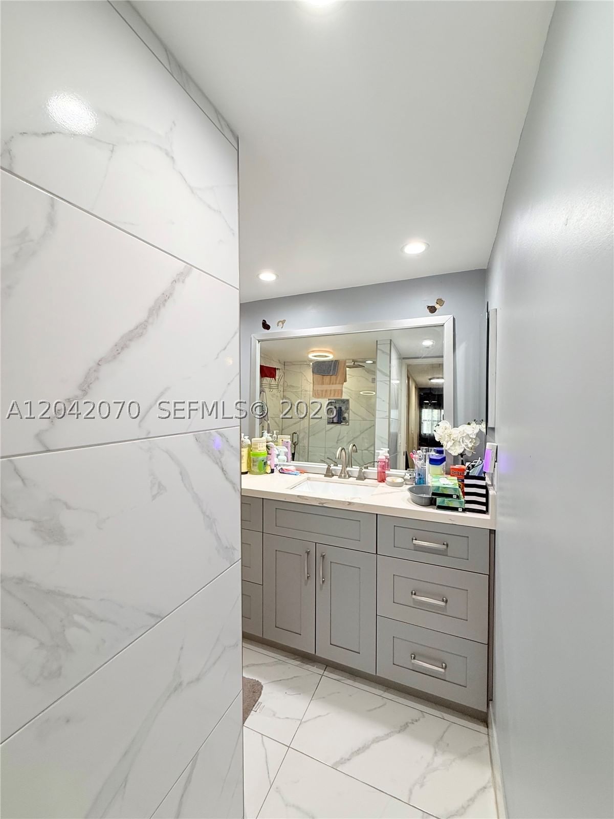 Real estate property located at 8931 New River Canal Rd #2B, Broward, Jacaranda Villas No 2 Con, Plantation, FL