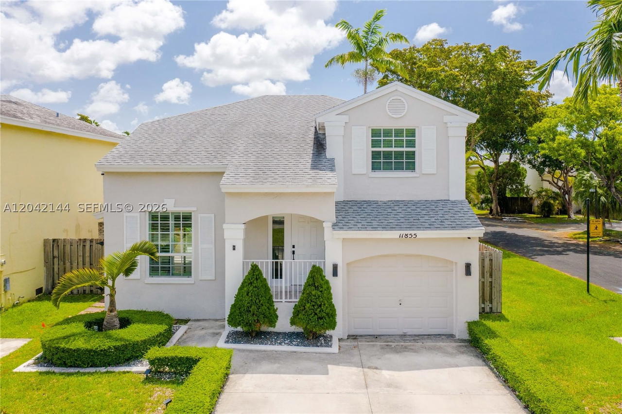 Real estate property located at 11855 102nd St, Miami-dade, Amaretto, Miami, FL