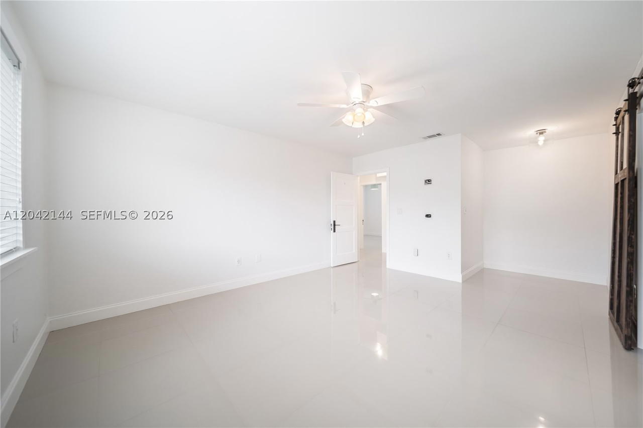 Real estate property located at 11855 102nd St, Miami-dade, Amaretto, Miami, FL
