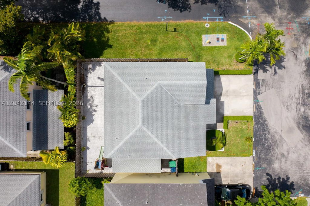 Real estate property located at 11855 102nd St, Miami-dade, Amaretto, Miami, FL
