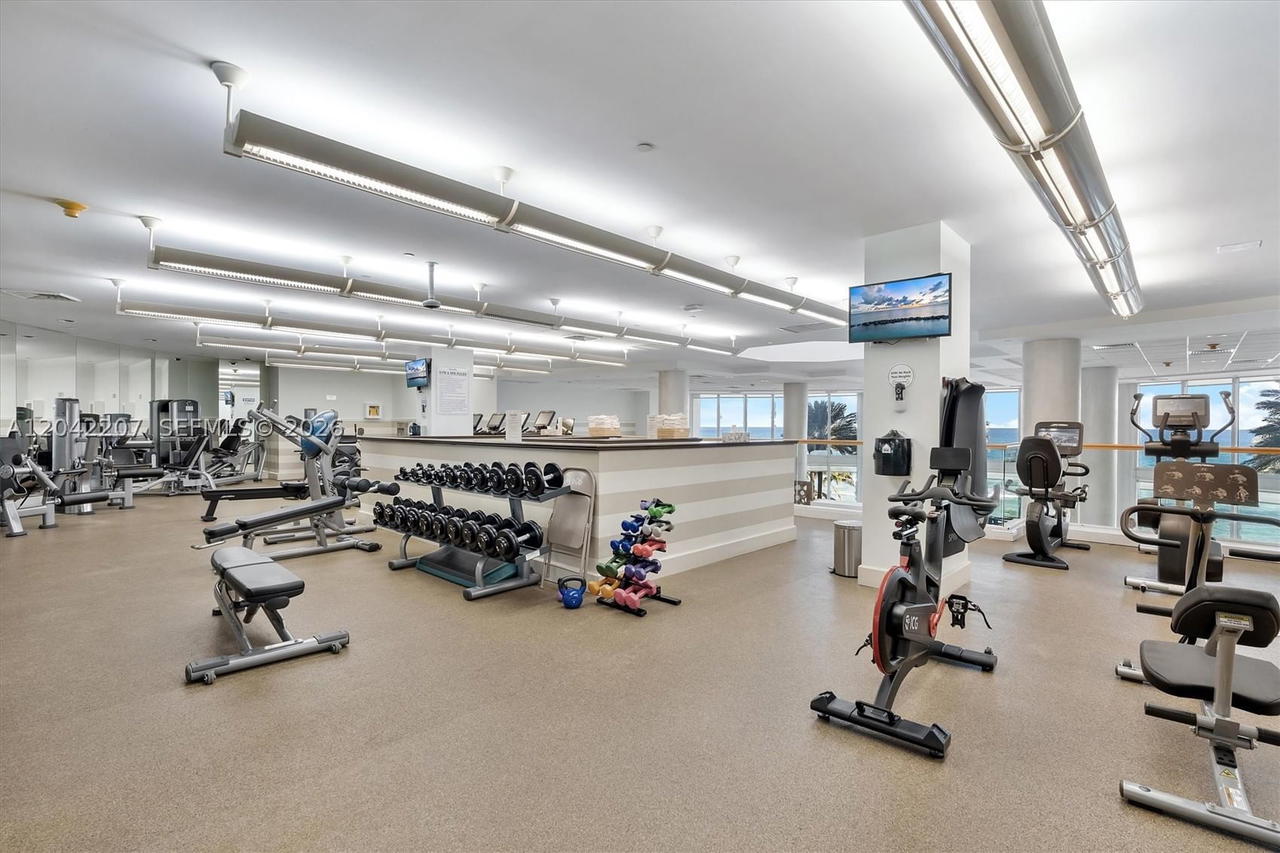 Real estate property located at 19333 Collins Ave #703, Miami-dade, Ocean One Condo, Sunny Isles Beach, FL