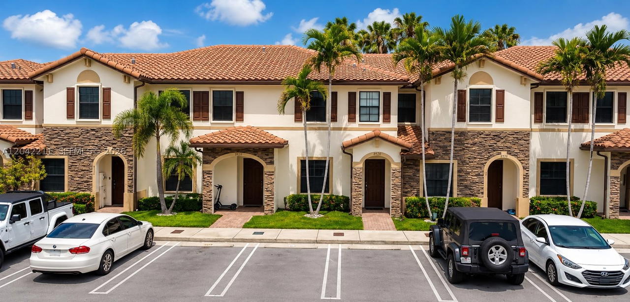 Real estate property located at 8954 35th Way, Miami-dade, Bellagio Villas, Hialeah, FL