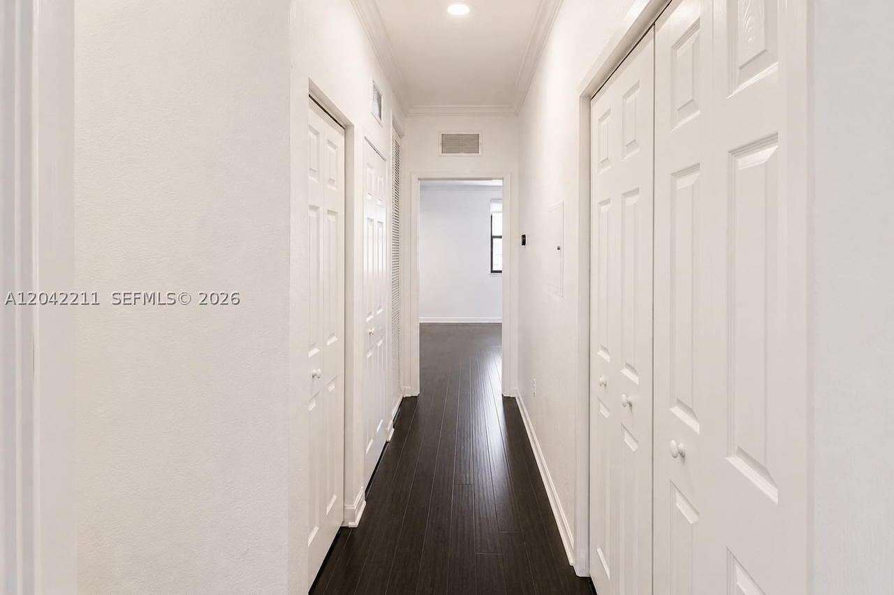 Real estate property located at 8954 35th Way, Miami-dade, Bellagio Villas, Hialeah, FL