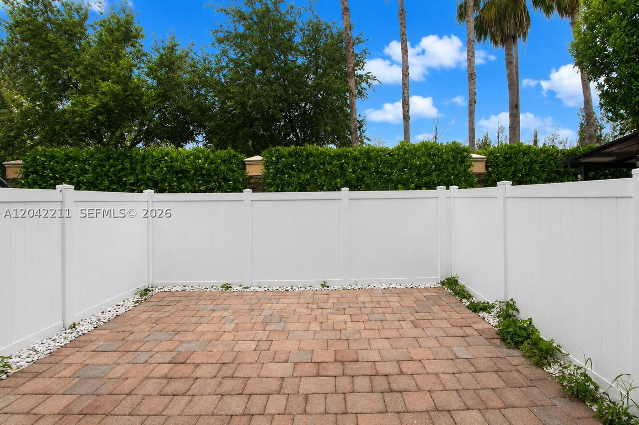 Real estate property located at 8954 35th Way, Miami-dade, Bellagio Villas, Hialeah, FL