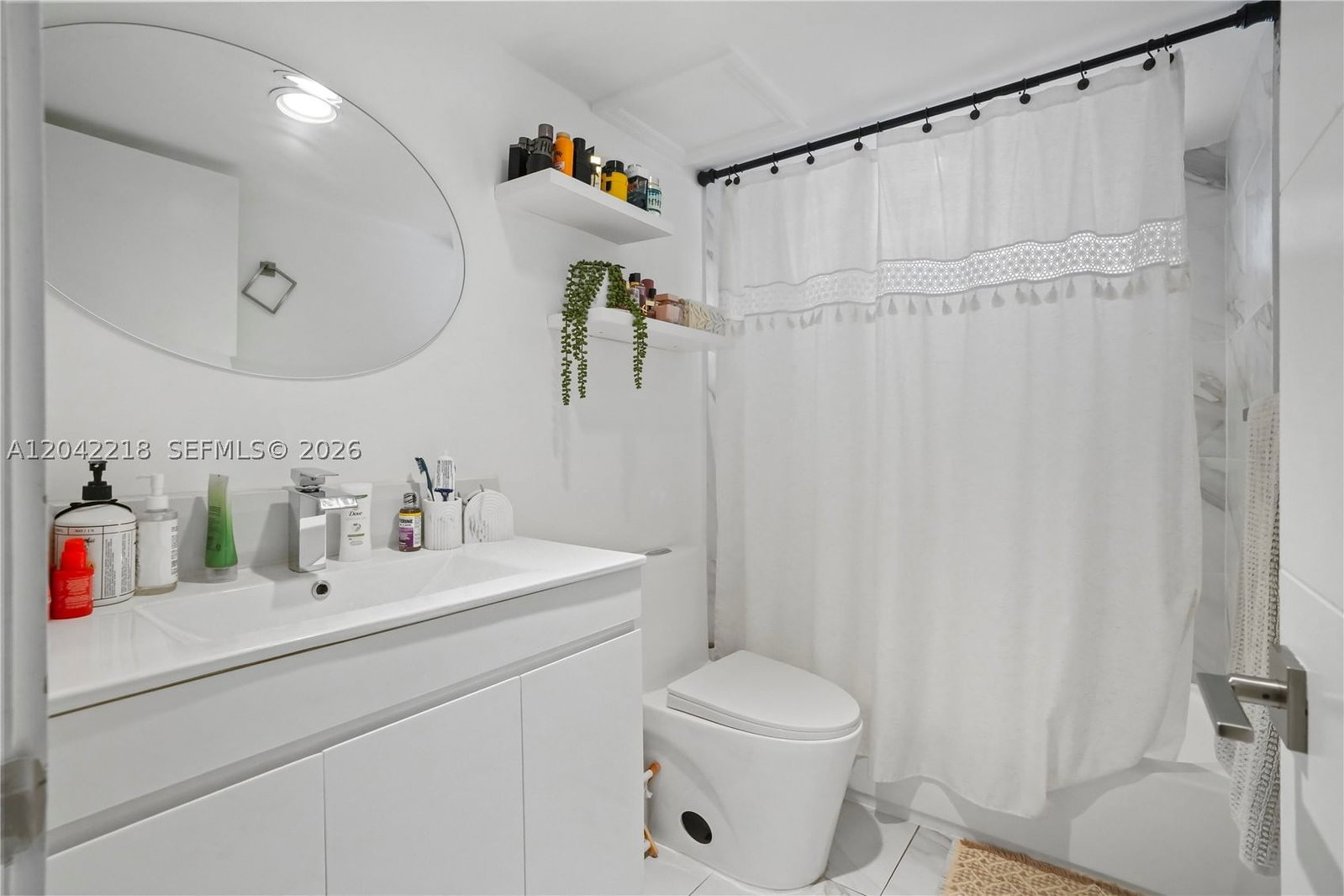 Real estate property located at 1614 West Ave #203, Miami-dade, Twin Towers Condo, Miami Beach, FL