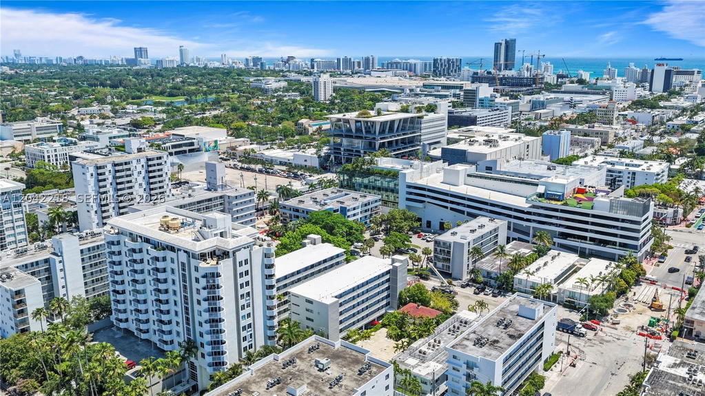 Real estate property located at 1614 West Ave #203, Miami-dade, Twin Towers Condo, Miami Beach, FL