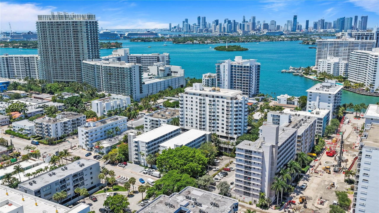 Real estate property located at 1614 West Ave #203, Miami-dade, Twin Towers Condo, Miami Beach, FL
