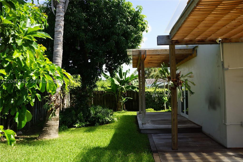 Real estate property located at 1251 11th Ter, Palm Beach, Boca Raton Square Unit 8, Boca Raton, FL