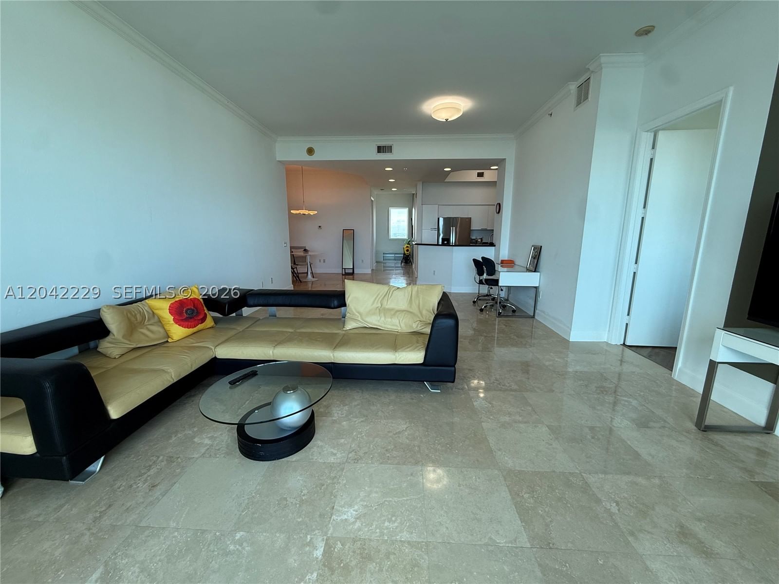 Real estate property located at 15051 Royal Oaks Ln #2601, Miami-dade, The Oaks I Condo, North Miami, FL